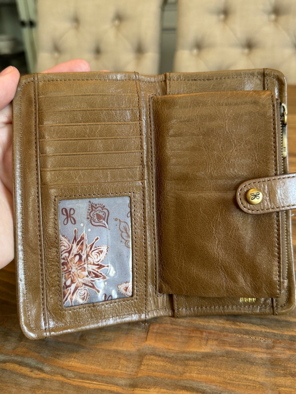 Hobo International Dunn Bifold Wallet Tan Leather Bifold Snap Zip Women - Picture 7 of 11